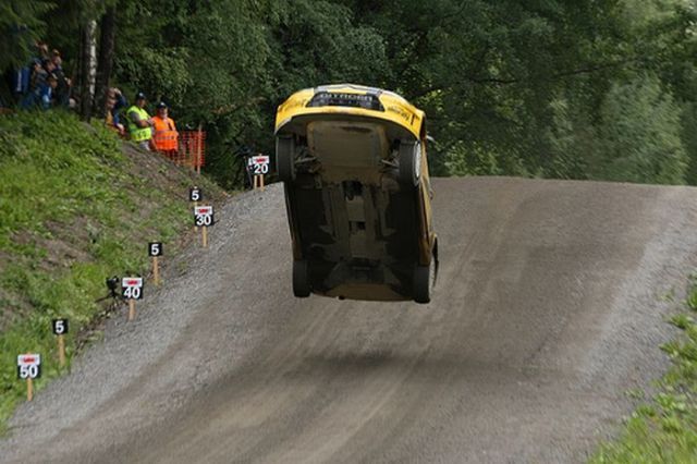 3 Spectacular jump at the Neste Oil Rally Finland 15 pics 