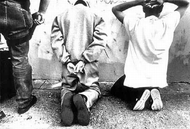 Beautiful black and white photographs of youth involved in gangs by Donna De Cesare (27 pics)