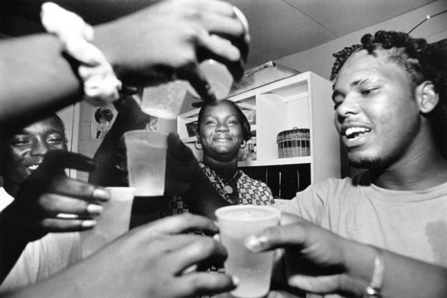 Beautiful black and white photographs of youth involved in gangs by Donna De Cesare (27 pics)