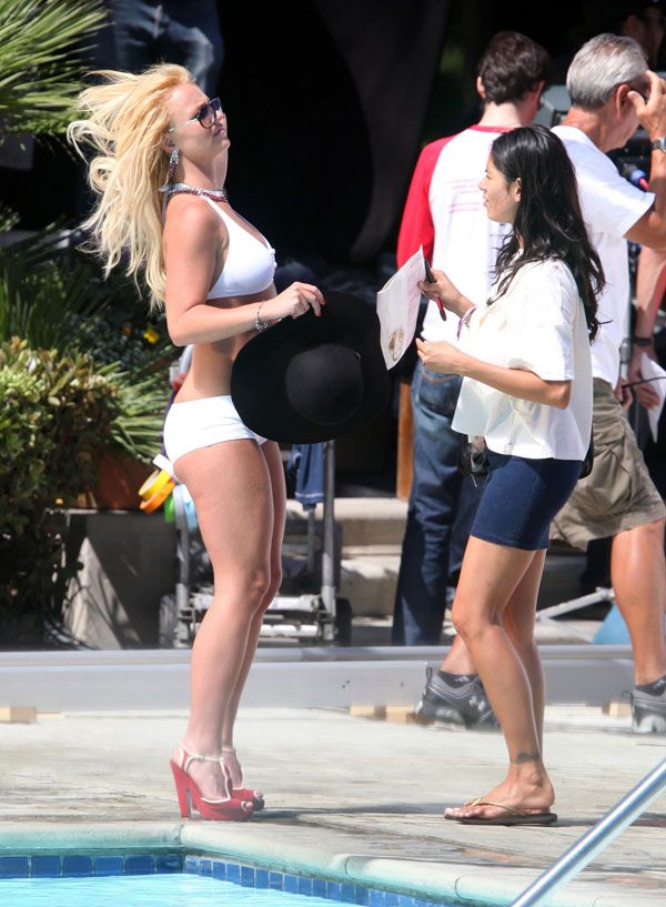 Britney Spears in a white bikini (20 pics)