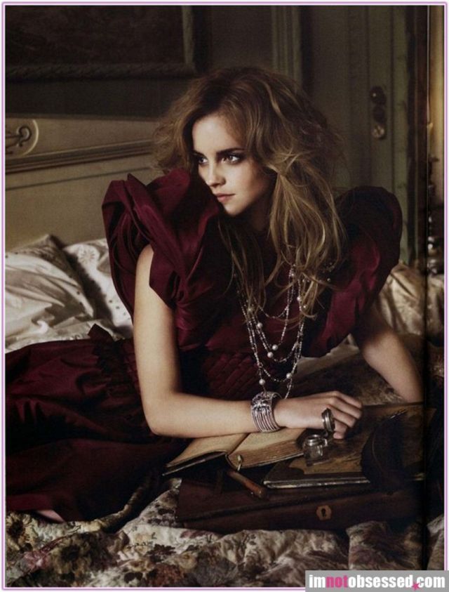 5 Emma Watson in Vogue magazine (9 pics)