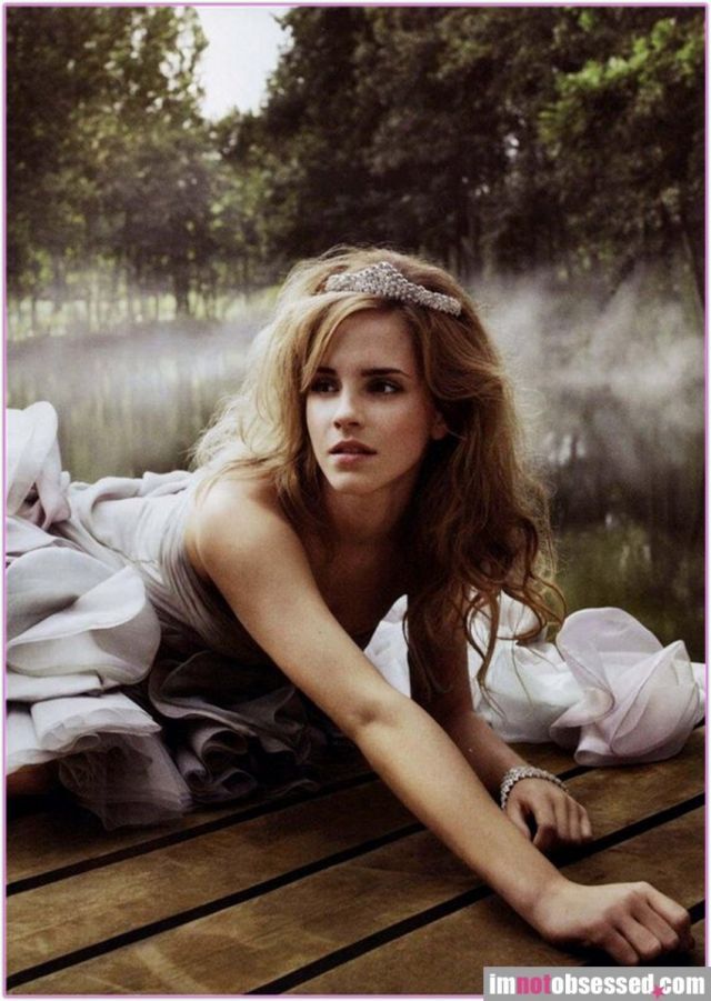 Emma Watson In Vogue Magazine Pics Izismile Com