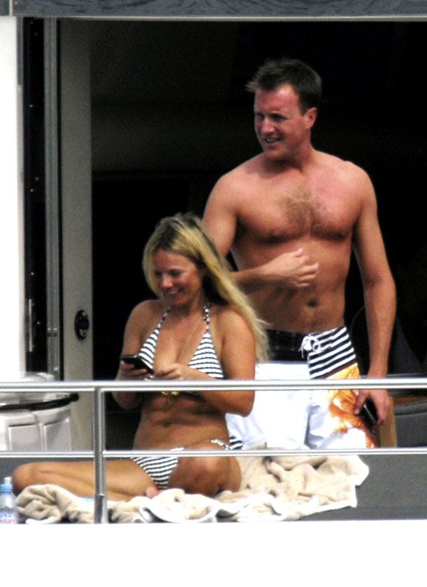 Gerry Halliwell in bikini (16 pics)