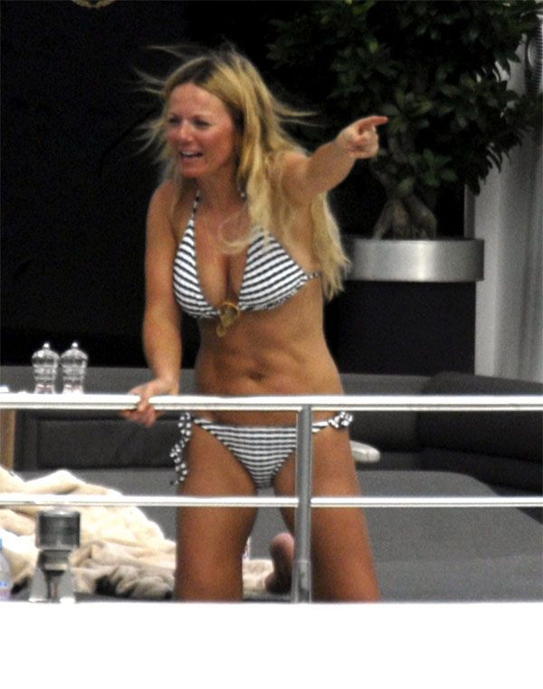 Gerry Halliwell in bikini (16 pics)