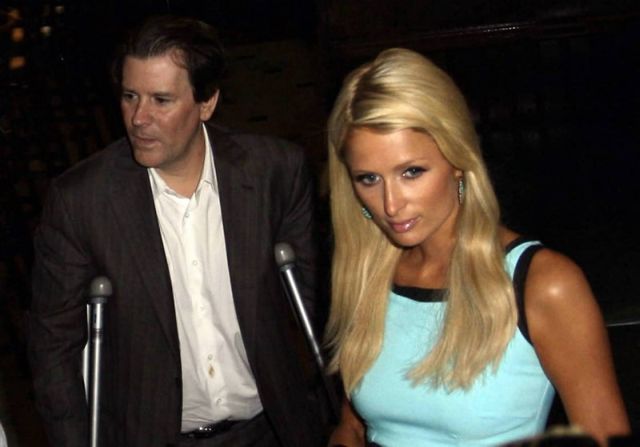 Paris Hilton in Beverly Hills (12 pics)
