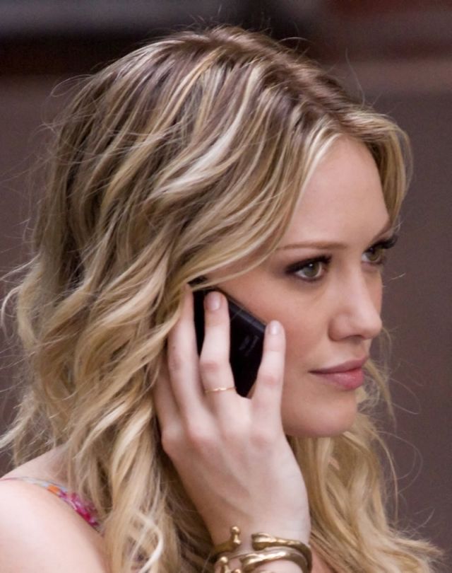 Hilary Duff shooting in Gossip Girl in New York (12 pics)