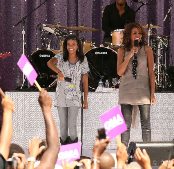 Whitney Houston's big comeback concert (11 pics)
