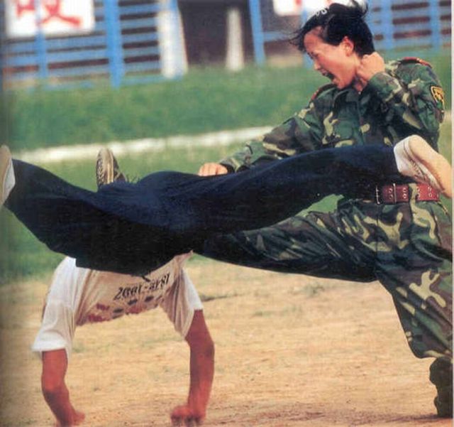 Chinese military girls (20 pics)