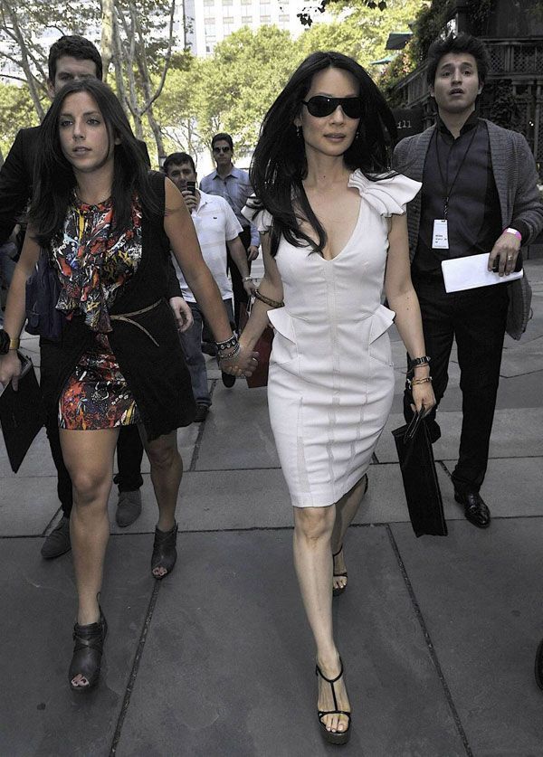 Lucy Liu (4 pics)