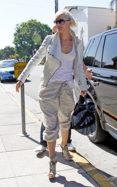 Gwen Stefani arrived at a studio in LA (8 pics)