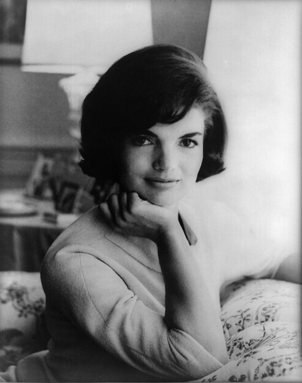 100+ portraits of the most iconic people throughout history (134 pics)