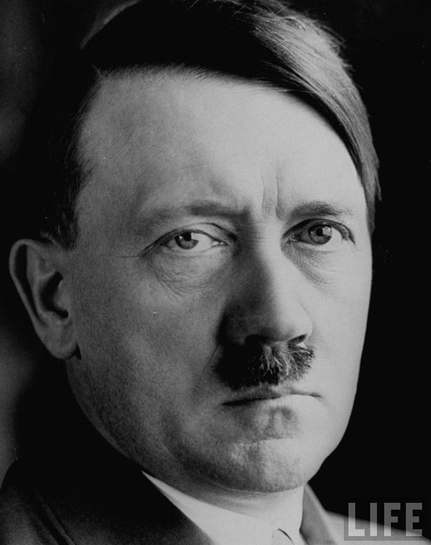 100+ portraits of the most iconic people throughout history (134 pics)