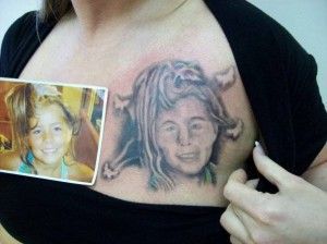 19 girls with tattoos they should have avoided to do (19 pics)