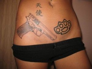 19 girls with tattoos they should have avoided to do (19 pics)