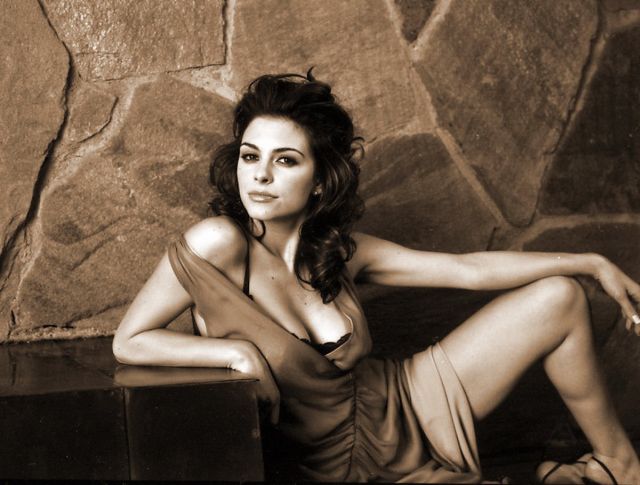 Maria Menounos (5 pics)