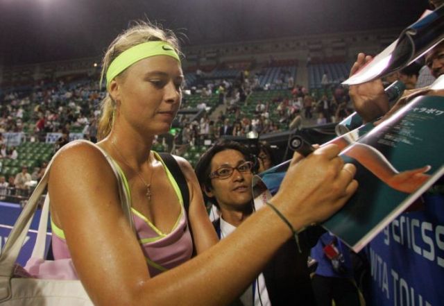 Great photo shoot of Maria Sharapova (15 pics)