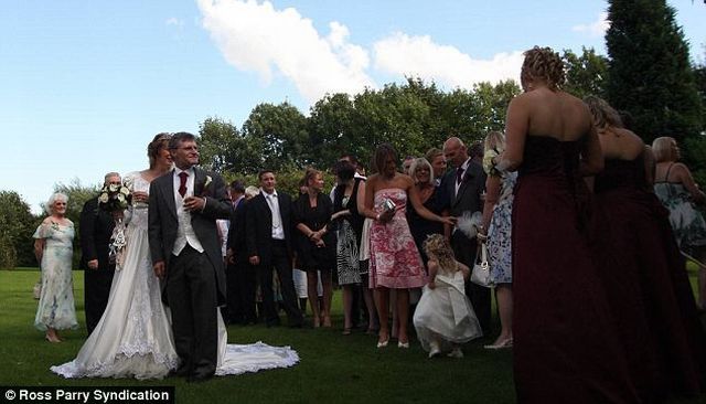 Spoiled wedding album (8 pics + 1 video)