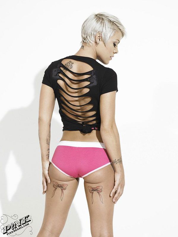 Pink, the sexy attitude (11 pics)