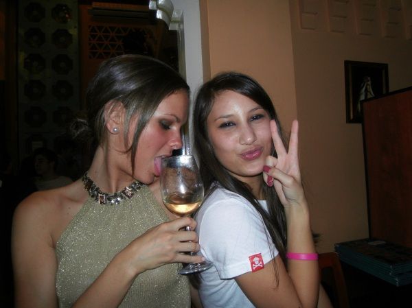 Girls and Gangsta Style. How Do Like It? (47 pics)