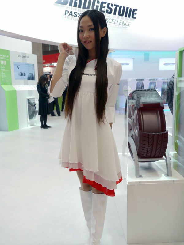 Japanese Auto Girls (43 pics)