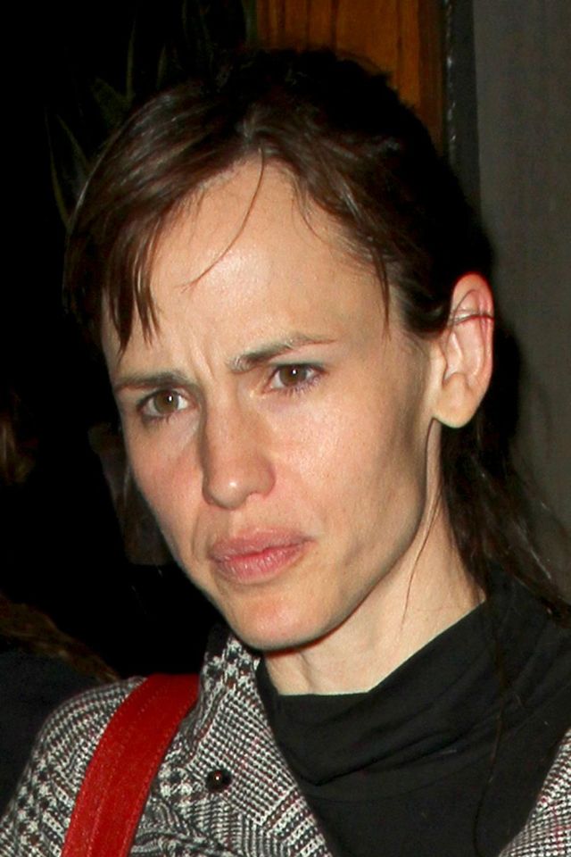 Jennifer Garner Isn’t Happy (9 pics)
