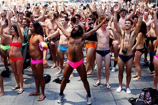 Sydney Swimwear Parade (23 pics)