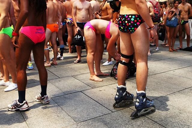 Sydney Swimwear Parade (23 pics)