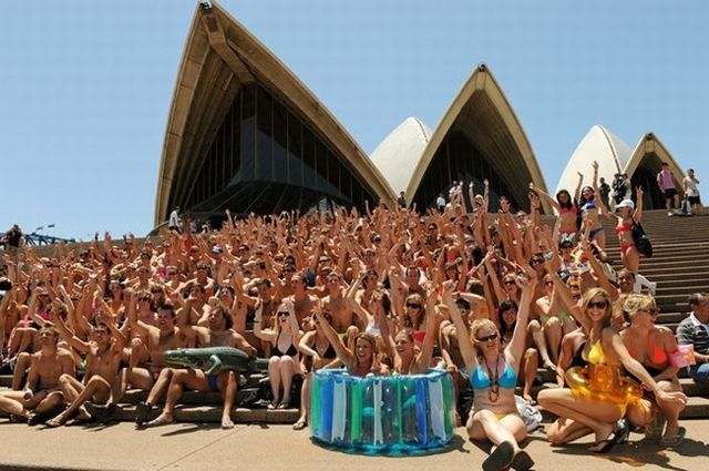 Sydney Swimwear Parade (23 pics)