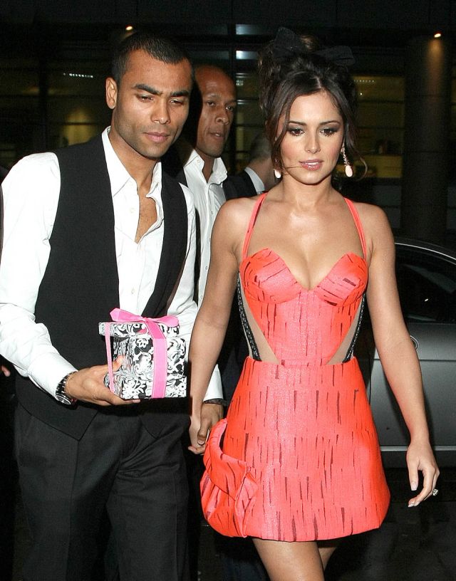 Cheryl Tweedy with Her Husband (7 pics)