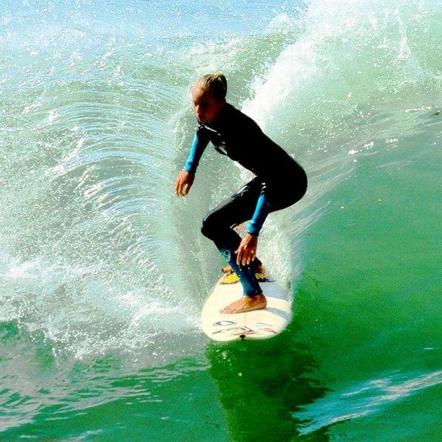 Gliding on the Waves (34 pics)