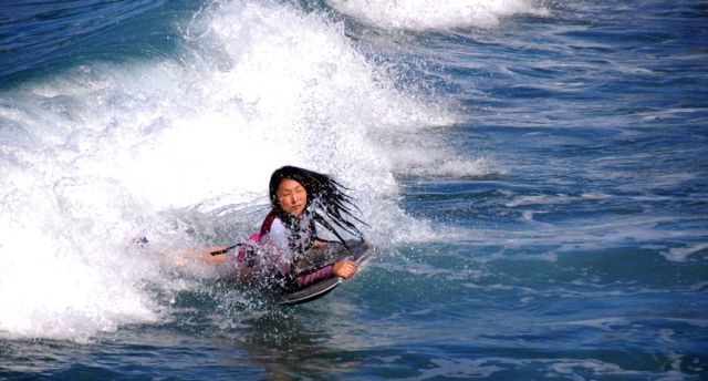 Gliding on the Waves (34 pics)