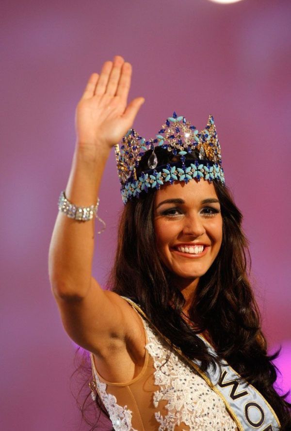 The Most Beautiful Girl in the World (47 pics + 1 video)