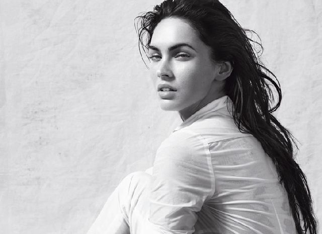 Megan Fox Lingerie Pictures. Too Sexy (10 pics)