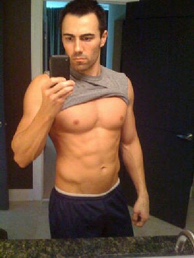 Return to Hot Guys with iPhones 34 pics 