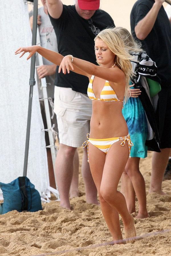 Jack Nicholson’s Daughter in Bikini (9 pics)