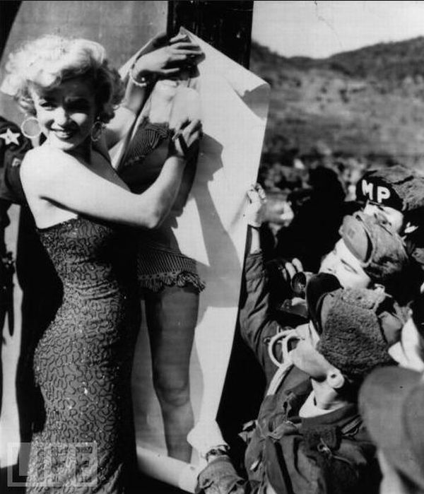 Marilyn Monroe in Swimsuits. Even Now Men Would Go Crazy about Her (12 pics)