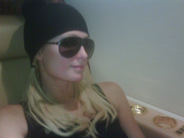 So Paris Hilton Twitters (24 pics)