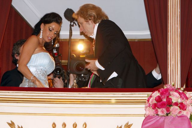 Katie Price in a Princess Dress at Vienna Opera Ball (9 pics)