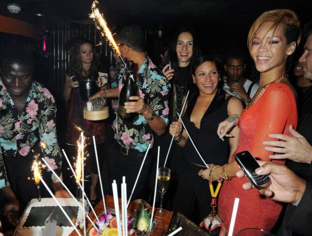 Rihanna – Every Time Different, Every Time Sexy (28 pics)