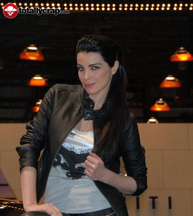 Hot Dolls at Geneva Autoshow 2010 (73 pics)