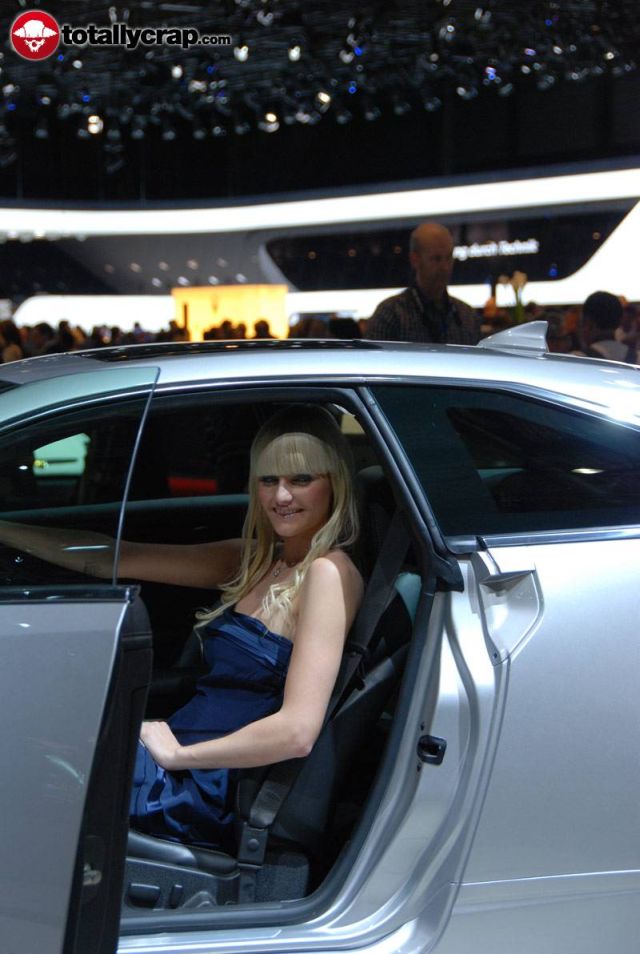 Hot Dolls at Geneva Autoshow 2010 (73 pics)