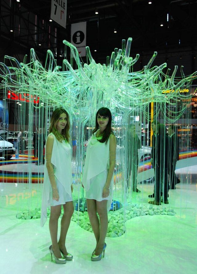 Hot Dolls at Geneva Autoshow 2010 (73 pics)