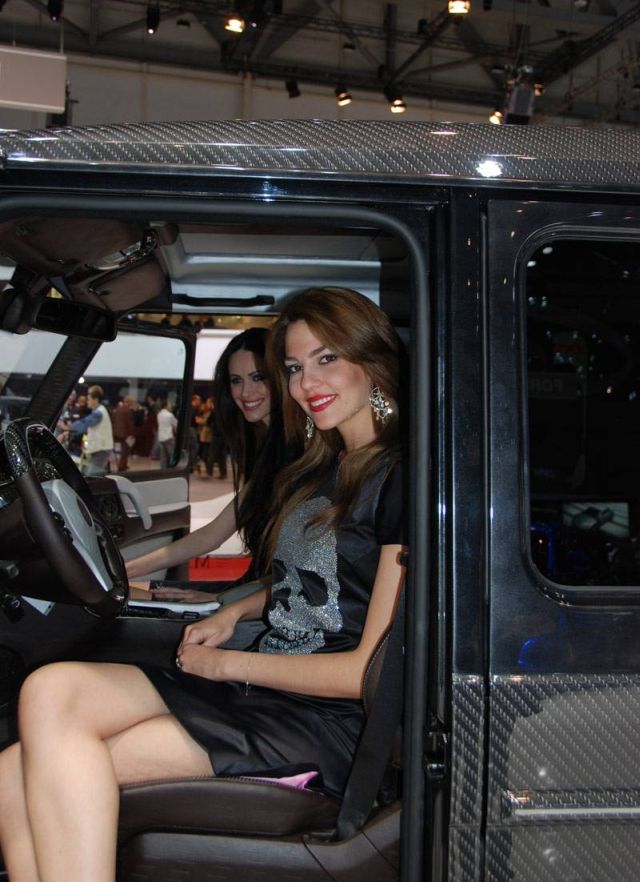 Hot Dolls at Geneva Autoshow 2010 (73 pics)