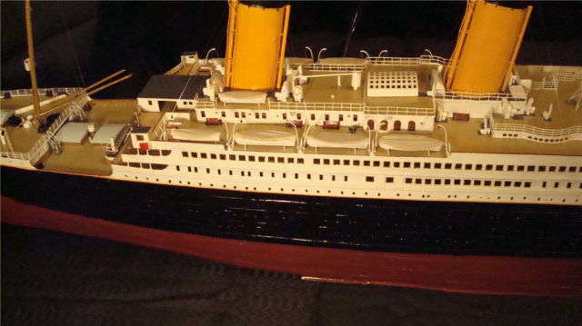 Titanic Made From Paper (27 pics)