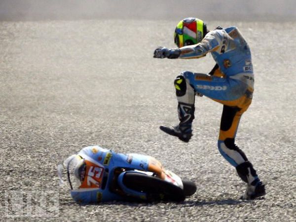 Motorcycle Crashes Galore (26 pics)