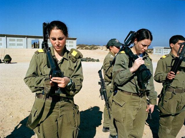 Israeli Military Girls (67 pics)