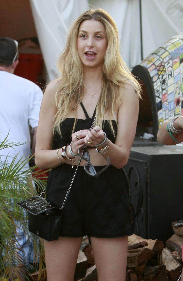 Amusing Whitney Port (9 pics)