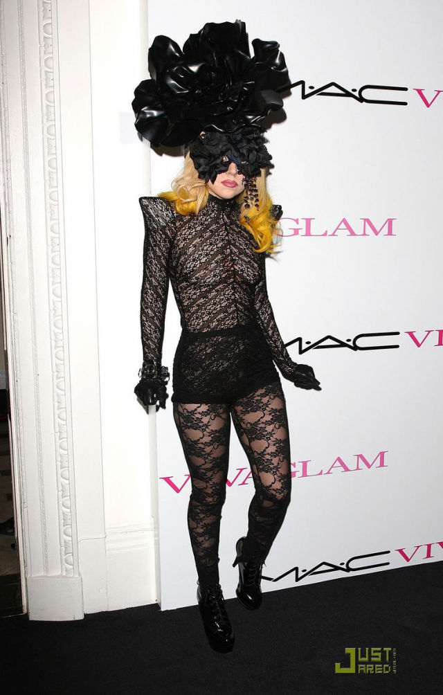 The Most Outrageous Lady Gaga&rsquo;s Costumes (25 pics)