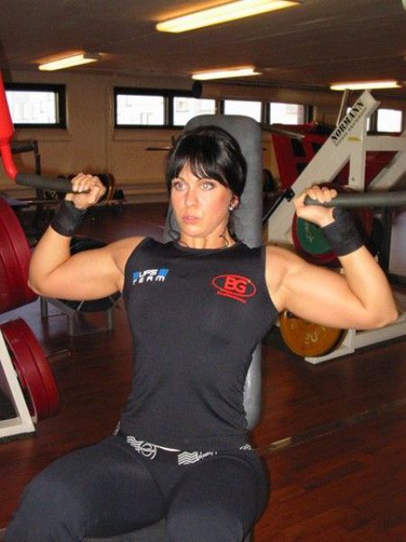 Female Terminators (69 pics)