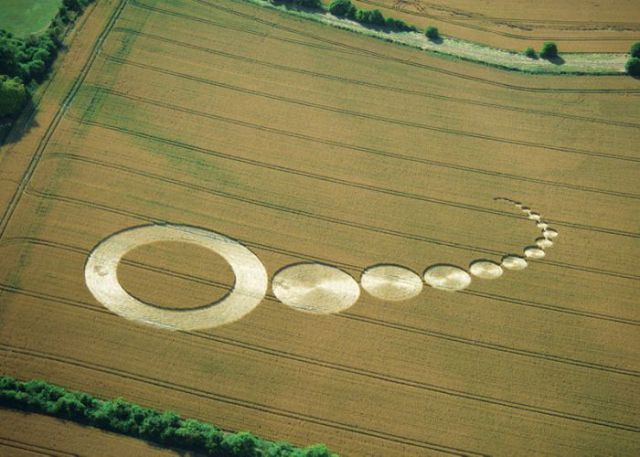 Signs Left by Aliens (57 pics)